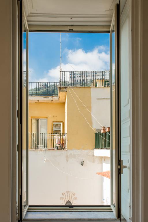 Appartamento In Flats Napoli